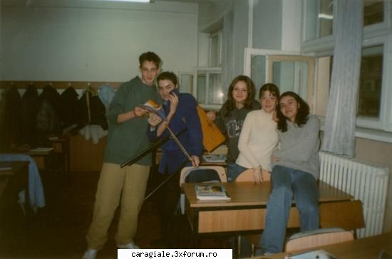 poze skoala:) clasa copii ... mai aduceti aminte Iepuroaica