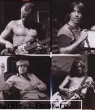 poze tot inseamna muzik rhcp..my fav band the world