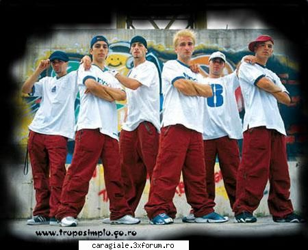 poze tot inseamna muzik trupa baieti nota 10!simplu Inseparabila...