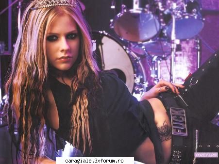 poze tot inseamna muzik avril..... Ms. Scandal