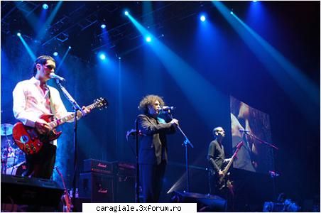 poze tot inseamna muzik placebo robert smith
