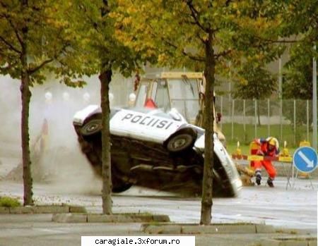 Imagini - aveti grija la gropi! :D - Recycle Bin Laden