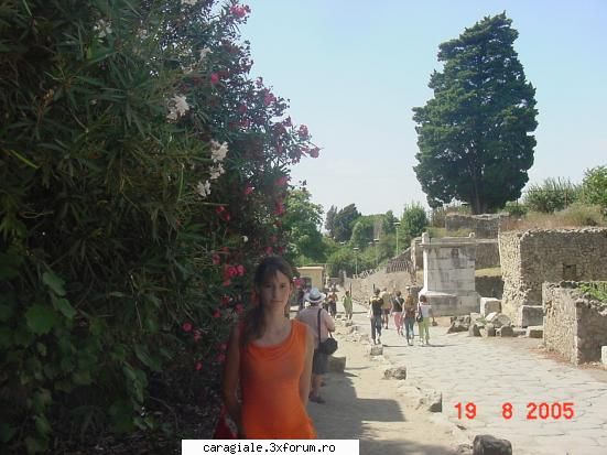 ShokatAa - me..in Italia..la Pompei cred - Recycle Bin Laden
